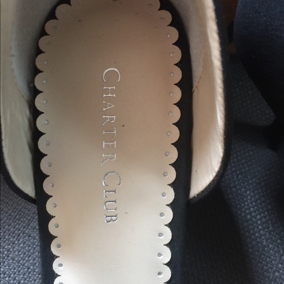 Shoes - Picture 3 of 4